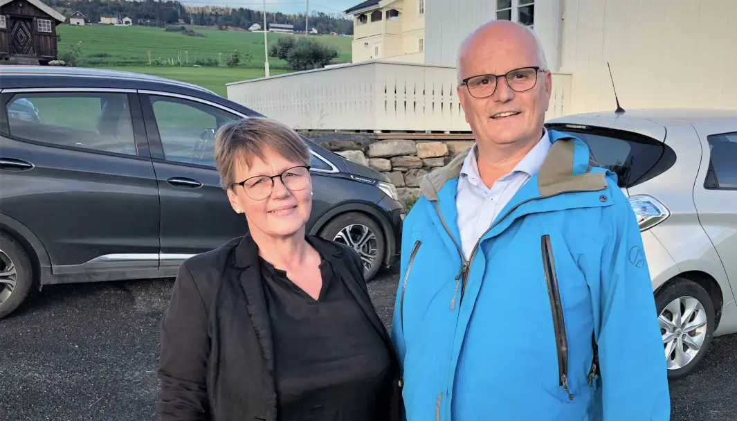 IKKE ELBIL: Det frister ikke med flere elbiler for Astrid og Sjur Magnus. IKKE ELBIL: Det frister ikke med flere elbiler for Astrid og Sjur Magnus.