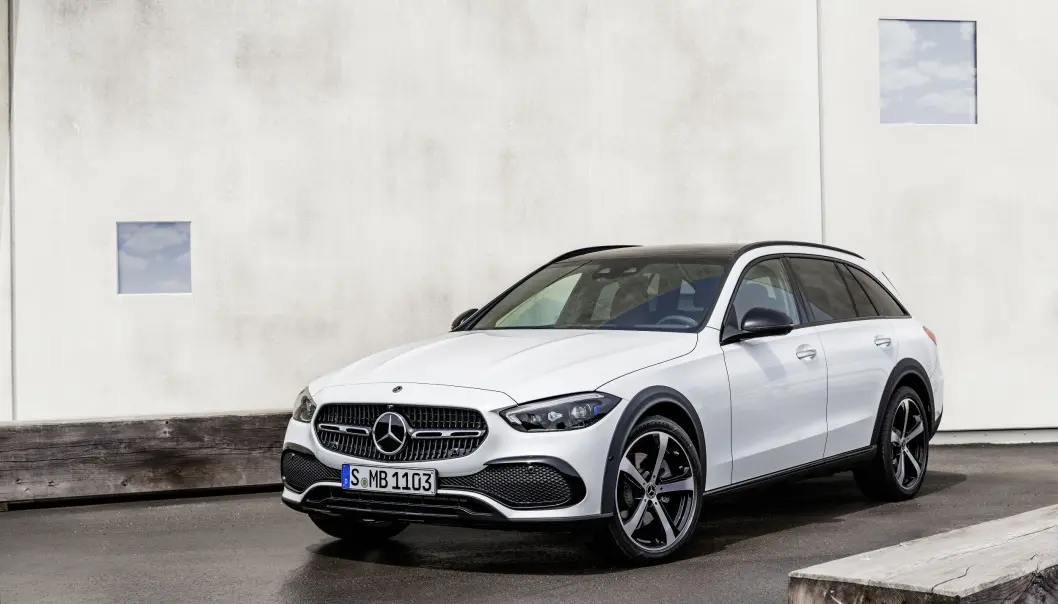 <span class=" font-weight-bold" data-lab-font_weight_desktop="font-weight-bold">NYTT TERRENG:</span> Nye Mercedes C-Klasse, her i terrengversjonen, lanseres som stasjonsvogn for siste gang. <span class=" font-weight-bold" data-lab-font_weight_desktop="font-weight-bold">NYTT TERRENG:</span> Nye Mercedes C-Klasse, her i terrengversjonen, lanseres som stasjonsvogn for siste gang.