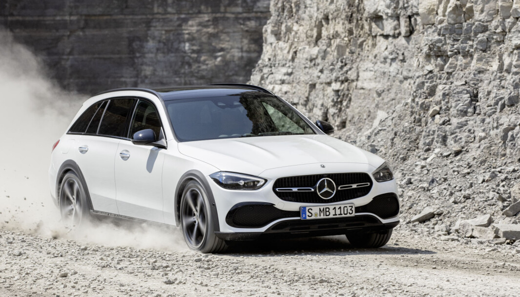 TØFFERE: Mercedes C-klasse kommer med bedre terrengegenskaper. TØFFERE: Mercedes C-klasse kommer med bedre terrengegenskaper.