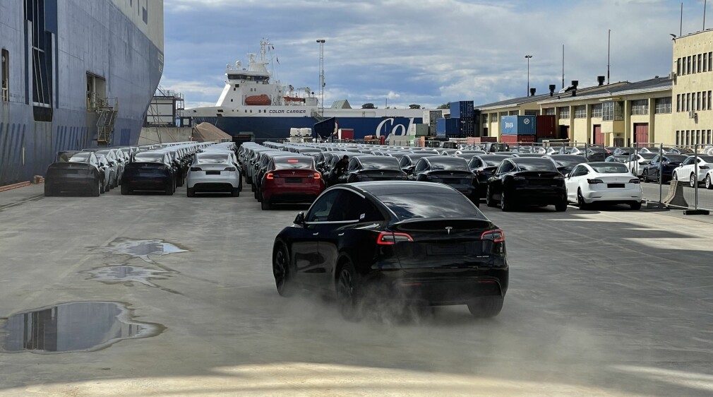 Tesla Model Y suser rett til topps
