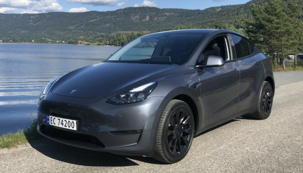 ETTERLENGTET: Omsider er Tesla Model Y på norske veier.