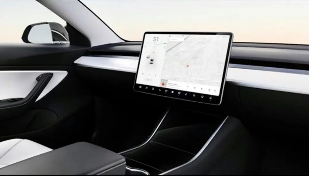 RATTERACE: Er det sånn vi skal kjøre en Tesla allerede om et par år? RATTERACE: Er det sånn vi skal kjøre en Tesla allerede om et par år?