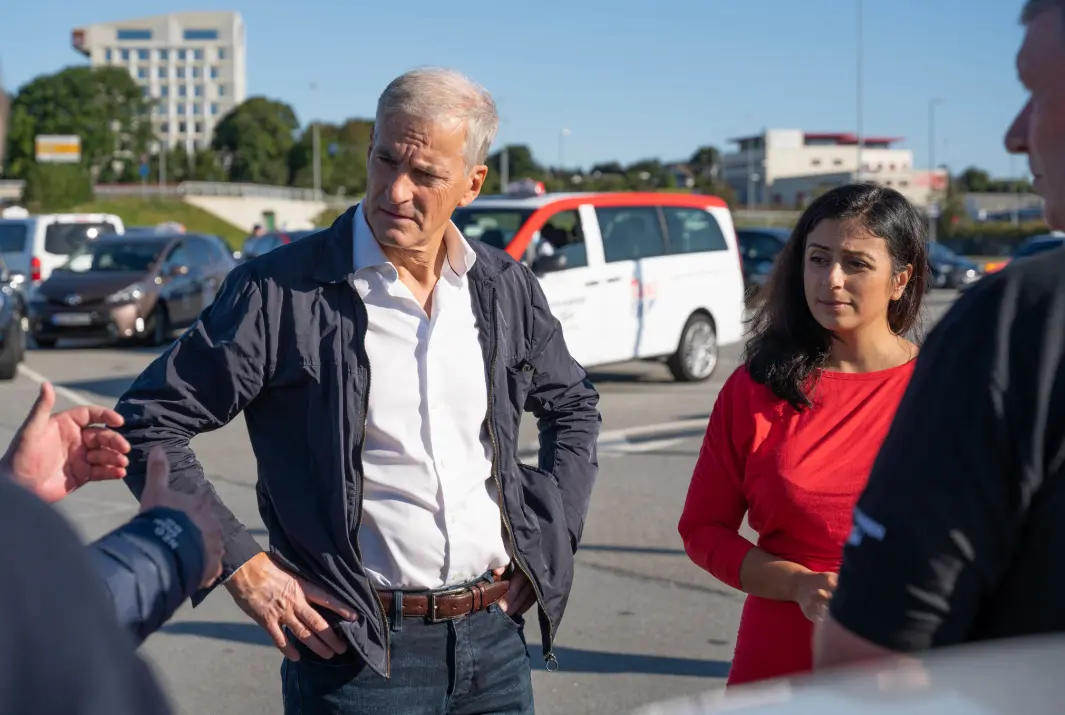 …OG BILEN GÅR BRA? Jonas Gahr Støre og Hadia Tajik under valgkamp for Ap tidligere i høst. …OG BILEN GÅR BRA? Jonas Gahr Støre og Hadia Tajik under valgkamp for Ap tidligere i høst.