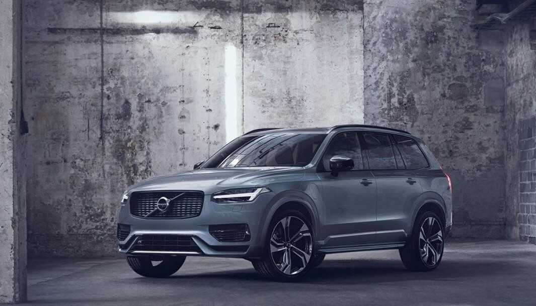 <span class=" font-weight-bold" data-lab-font_weight_desktop="font-weight-bold">MER MILJØVENNLIG: </span>Volvos største SUV, XC90, er stor og tung, men nå kan den kjøres nærmere sju mil på strøm. <span class=" font-weight-bold" data-lab-font_weight_desktop="font-weight-bold">MER MILJØVENNLIG: </span>Volvos største SUV, XC90, er stor og tung, men nå kan den kjøres nærmere sju mil på strøm.