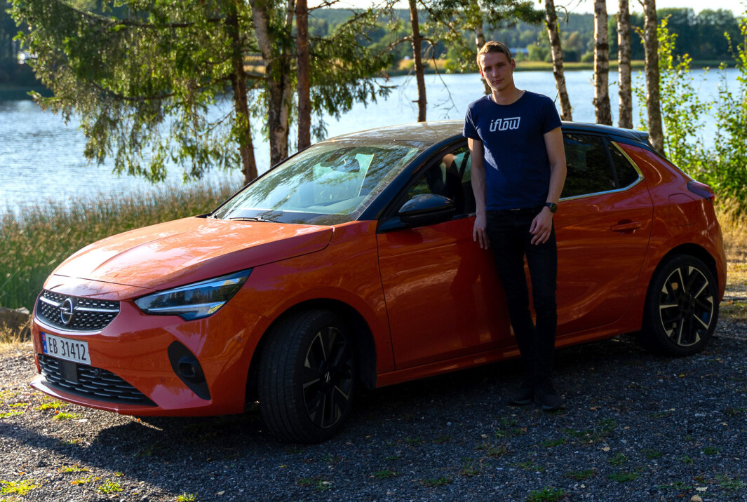 <span class="font-weight-bold" data-lab-font_weight_desktop="font-weight-bold">CORSA-KORSFAREREN:</span> Martin Ellegård har tross ung alder vist vinner-ferdigheter i motorsport-grenen som kalles autoslalåm. I år tok han sølv i Standardklassen i NM. <span class="font-weight-bold" data-lab-font_weight_desktop="font-weight-bold">CORSA-KORSFAREREN:</span> Martin Ellegård har tross ung alder vist vinner-ferdigheter i motorsport-grenen som kalles autoslalåm. I år tok han sølv i Standardklassen i NM.