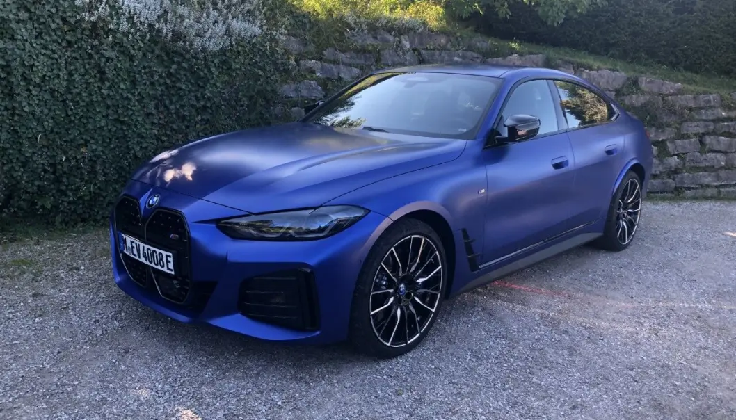 <span class=" font-weight-bold" data-lab-font_weight_desktop="font-weight-bold">RÅSKINN: </span>BMW i4 i M-performance-utgave har 544 hester og firehjulsdrift. Det skal gi den 2,3 tonn tunge bilen en 0–100-tid på 3,9 sekunder. <span class=" font-weight-bold" data-lab-font_weight_desktop="font-weight-bold">RÅSKINN: </span>BMW i4 i M-performance-utgave har 544 hester og firehjulsdrift. Det skal gi den 2,3 tonn tunge bilen en 0–100-tid på 3,9 sekunder.