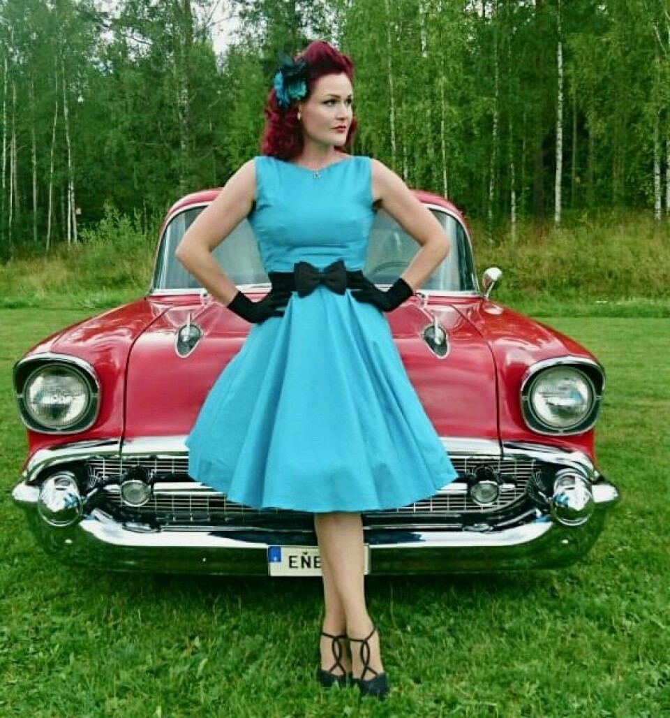 AMERIKALINJEN: Tilde Cathrine Kjos-Klevan mener «en passende kjole» gjerne kan være en slagkraftig kontrast til bilen.