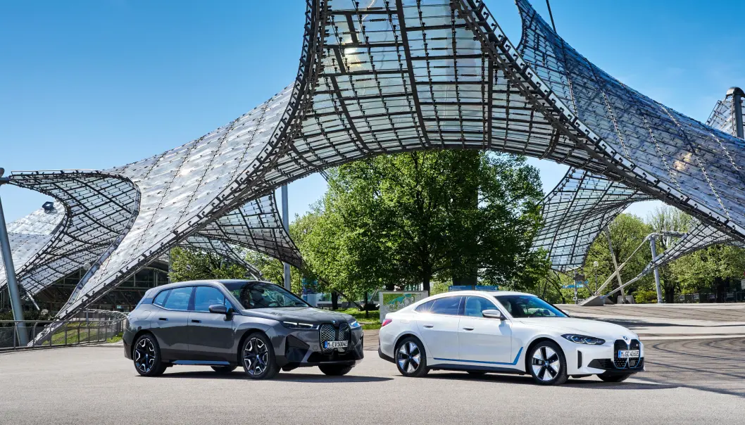 <span class=" font-weight-bold" data-lab-font_weight_desktop="font-weight-bold">NYE TIDER: </span>BMW ix og BMW i4 innleder en ny elektrisk æra for BMW, selv om lille i3, som kom for nesten 10 år siden, var en pionér på markedet. <span class=" font-weight-bold" data-lab-font_weight_desktop="font-weight-bold">NYE TIDER: </span>BMW ix og BMW i4 innleder en ny elektrisk æra for BMW, selv om lille i3, som kom for nesten 10 år siden, var en pionér på markedet.