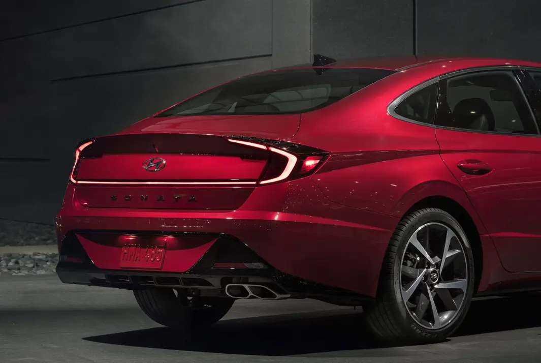 BLINK: Hyundai har trøbbel med enkelte eksemplarer fra 2015–17 av USA-modellen Sonata. Bilder viser 2022-modellen. BLINK: Hyundai har trøbbel med enkelte eksemplarer fra 2015–17 av USA-modellen Sonata. Bilder viser 2022-modellen.