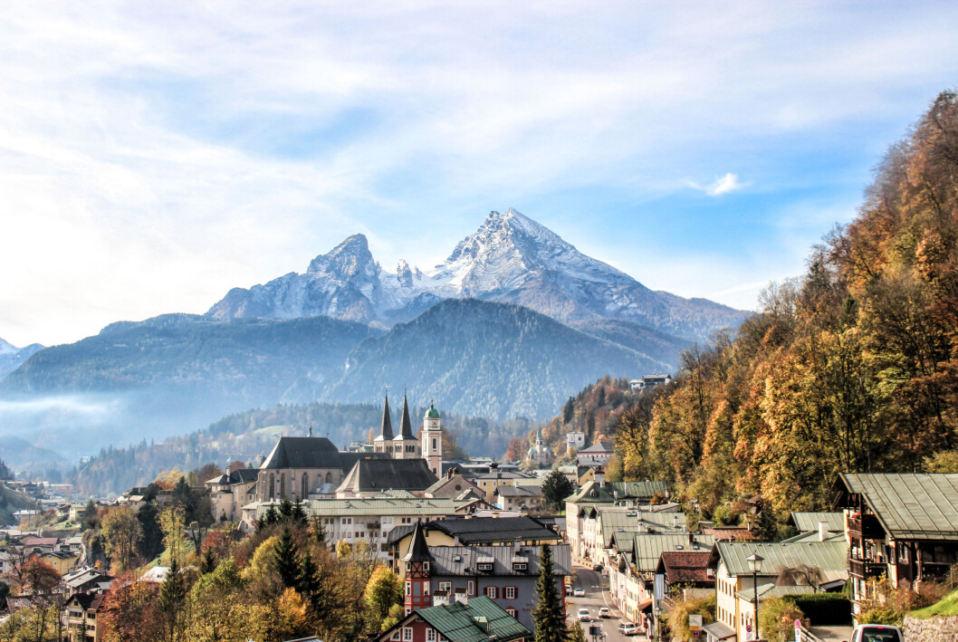 PITTORESK: Utsikt fra Locksteinstraße over markedet Nonntal og Berchtesgaden, med sine slående kirketårn. PITTORESK: Utsikt fra Locksteinstraße over markedet Nonntal og Berchtesgaden, med sine slående kirketårn.