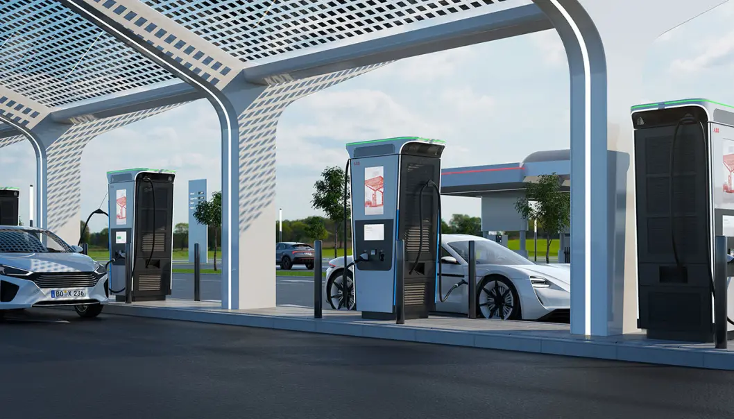 LYNRASK: 360 kW-laderen fra ABB skal klare å fullade en Porsce Taycan på 15 minutter. Det er usikkert hvor i Europa de første stasjonene kommer. LYNRASK: 360 kW-laderen fra ABB skal klare å fullade en Porsce Taycan på 15 minutter. Det er usikkert hvor i Europa de første stasjonene kommer.