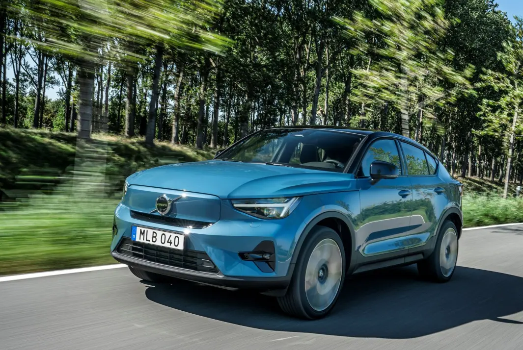 EN TIDSRIKTIG VOLVO: C40 er den første Volvo-modellen som kun produseres i helelektrisk utgave. EN TIDSRIKTIG VOLVO: C40 er den første Volvo-modellen som kun produseres i helelektrisk utgave.