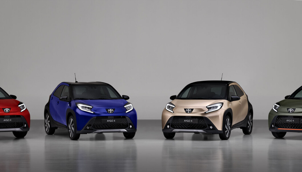 TAPPER: Toyota Aygo kjemper mot de små elbilene. Nå kommer den i nye fargerike varianter. TAPPER: Toyota Aygo kjemper mot de små elbilene. Nå kommer den i nye fargerike varianter.