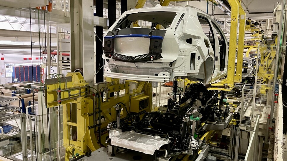 FULL FART: En XC40 under produksjon ved Volvo-fabrikken i Gent, Belgia, der selskapet lager nær 200.000 biler årlig.