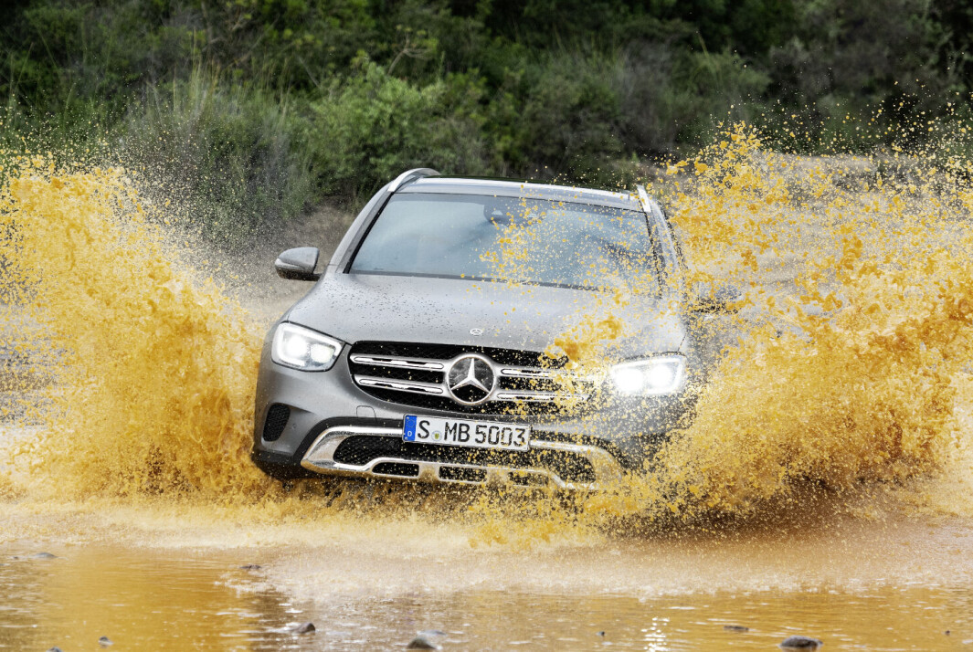 NESTEN FEILFRI: Pop-SUV-en Mercedes-Benz GLC er bilen med færrest feil i periodiske kontroller ved tyske verksteder. Her er 2019-modellen. NESTEN FEILFRI: Pop-SUV-en Mercedes-Benz GLC er bilen med færrest feil i periodiske kontroller ved tyske verksteder. Her er 2019-modellen.