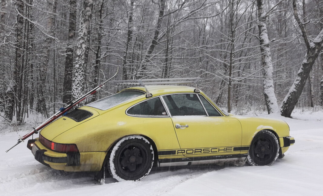 <span class="font-weight-bold" data-lab-font_weight_desktop="font-weight-bold">SKITREKK: </span>Thomas Mortensen i Kristiansand er så glad i å kjøre sin Porsche 911 at han gjerne forlenger veteranbilsesongen med seks måneders vinterkjøring. <span class="font-weight-bold" data-lab-font_weight_desktop="font-weight-bold">SKITREKK: </span>Thomas Mortensen i Kristiansand er så glad i å kjøre sin Porsche 911 at han gjerne forlenger veteranbilsesongen med seks måneders vinterkjøring.