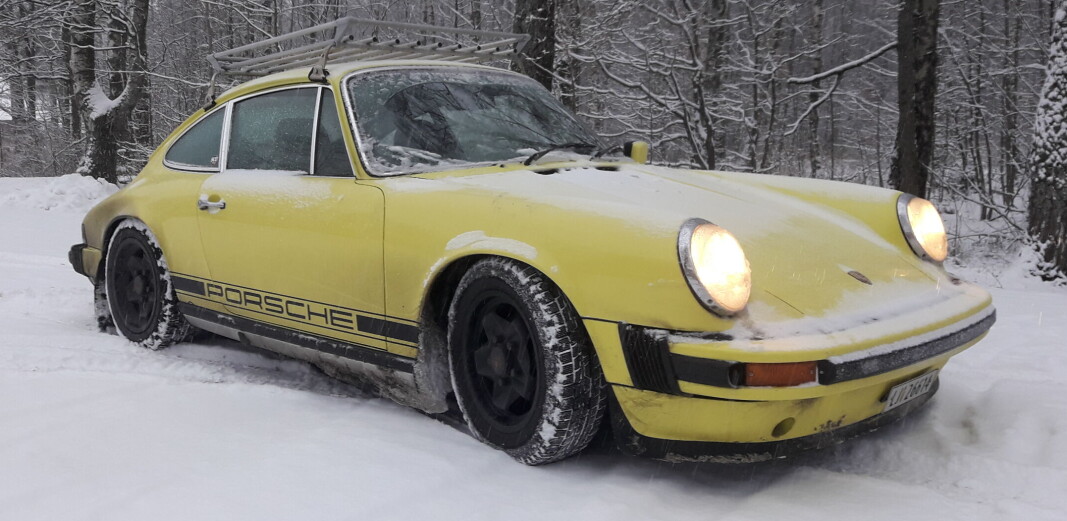 <span class="font-weight-bold" data-lab-font_weight_desktop="font-weight-bold">SNØPLOG: </span>Når snøen kommer til Kristiansand gjelder det å nyte den før den forsvinner: Thomas Mortensen og hans Porsche omfavner den vinteren de får. <span class="font-weight-bold" data-lab-font_weight_desktop="font-weight-bold">SNØPLOG: </span>Når snøen kommer til Kristiansand gjelder det å nyte den før den forsvinner: Thomas Mortensen og hans Porsche omfavner den vinteren de får.