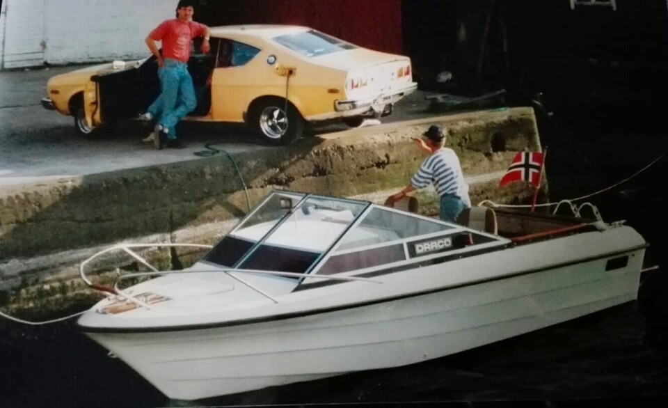 BRYGGEDANS: Arne Helle i Florø hadde Florøs feteste Mazda 929 coupé – og en kompis med bryggekantens drabeligste Draco.