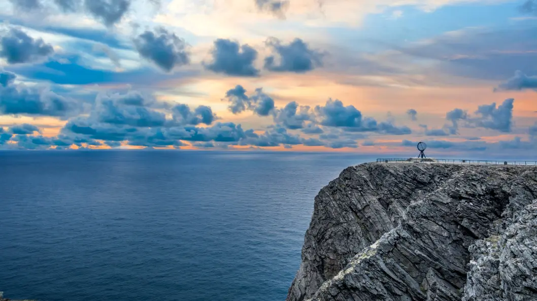 <span class="font-weight-bold" data-lab-font_weight_desktop="font-weight-bold">NORDKAPP: </span>Platået på Nordkapp – finest i fint vær. <span class="font-weight-bold" data-lab-font_weight_desktop="font-weight-bold">NORDKAPP: </span>Platået på Nordkapp – finest i fint vær.