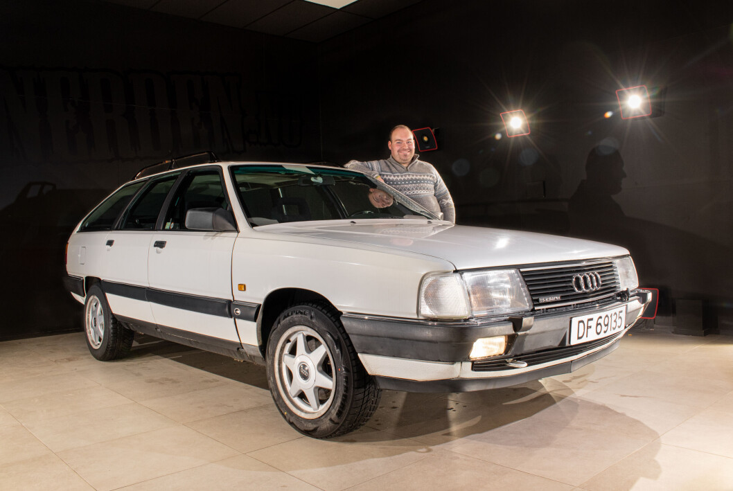 <span class="font-weight-bold" data-lab-font_weight_desktop="font-weight-bold">QUALITET: </span>Audi 100 Avant quattro har firehjulstrekket til Audis rallyvinner fra tidlig 1980-tall, Audi quattro. Lars Richard Upsahl mener han ikke får bedre vinterbil på vinterføre. <span class="font-weight-bold" data-lab-font_weight_desktop="font-weight-bold">QUALITET: </span>Audi 100 Avant quattro har firehjulstrekket til Audis rallyvinner fra tidlig 1980-tall, Audi quattro. Lars Richard Upsahl mener han ikke får bedre vinterbil på vinterføre.