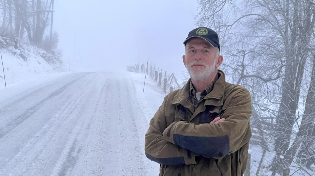 SNØ OG VILT: Mikael Kvam i viltnemda i Øyer kommune registrerer at det blir stadig mer snø, noe som betyr at hjortevilt og særlig elg trekker ned i dalen på jakt etter mat. SNØ OG VILT: Mikael Kvam i viltnemda i Øyer kommune registrerer at det blir stadig mer snø, noe som betyr at hjortevilt og særlig elg trekker ned i dalen på jakt etter mat.