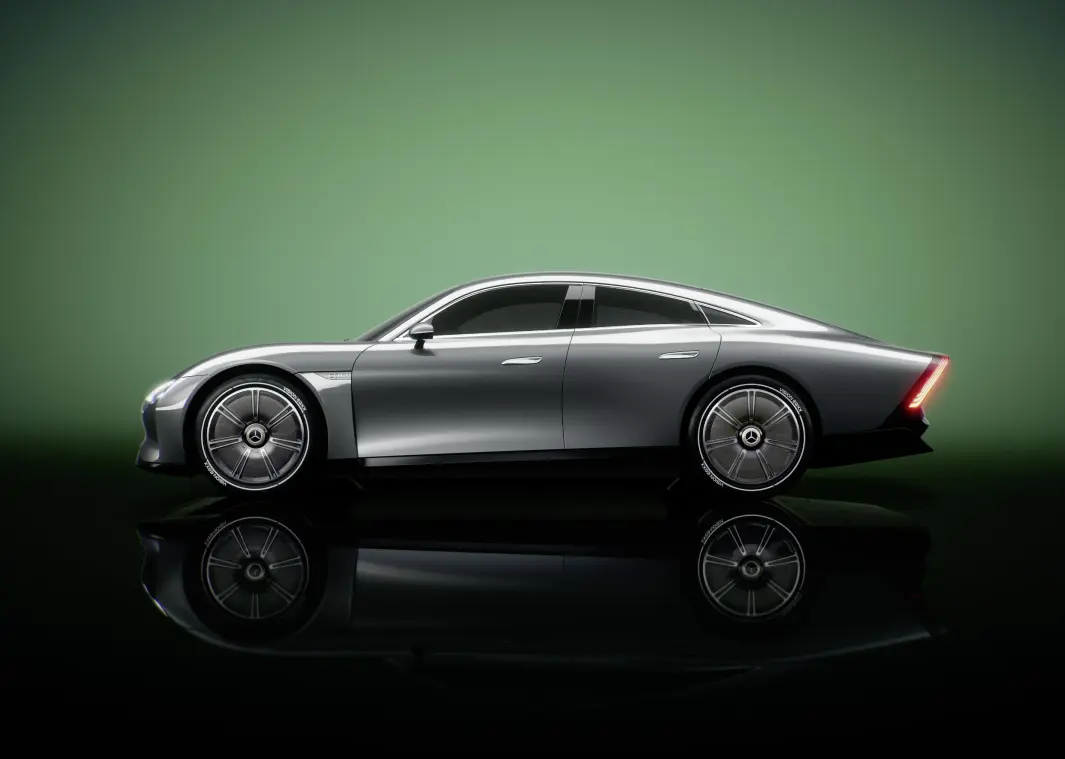 <span class="font-weight-bold" data-lab-font_weight_desktop="font-weight-bold">AERODYNAMISK:</span> Mercedes antyder en luftmotstandskoeffisient på 0.175, bedre enn noen serieprodusert bil til nå. <span class="font-weight-bold" data-lab-font_weight_desktop="font-weight-bold">AERODYNAMISK:</span> Mercedes antyder en luftmotstandskoeffisient på 0.175, bedre enn noen serieprodusert bil til nå.