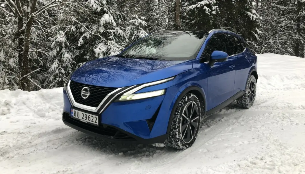VINTERBIL: På vinterstid er en firehjulsdrevet Nissan Qashqai et deilig alternativ til elbilen. VINTERBIL: På vinterstid er en firehjulsdrevet Nissan Qashqai et deilig alternativ til elbilen.
