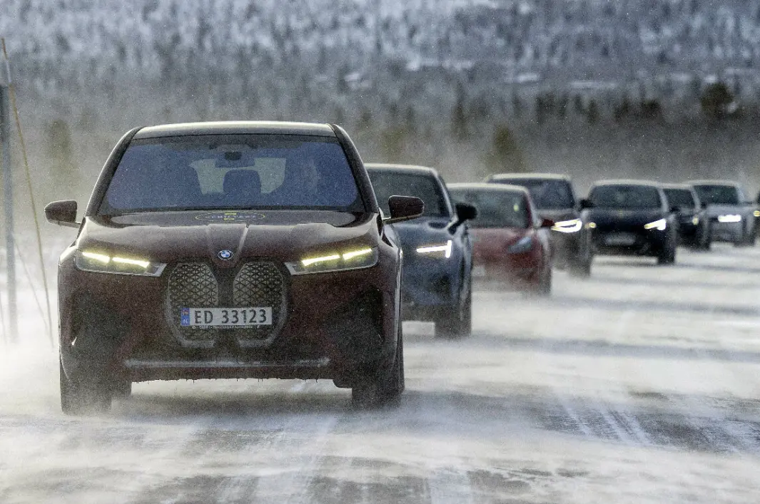 LEDER AN: BMW iX er i tet i feltet med Norges beste elbiler. LEDER AN: BMW iX er i tet i feltet med Norges beste elbiler.