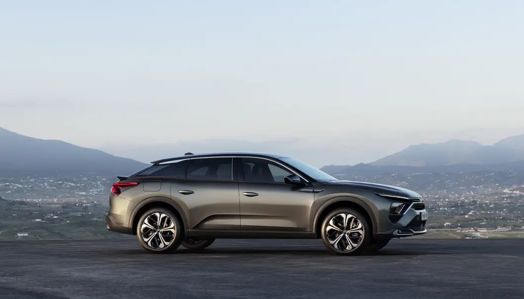 BEHAGELIG: Citroën ønsker at C5 X skal være en nytelse både å kjøre og se på. BEHAGELIG: Citroën ønsker at C5 X skal være en nytelse både å kjøre og se på.