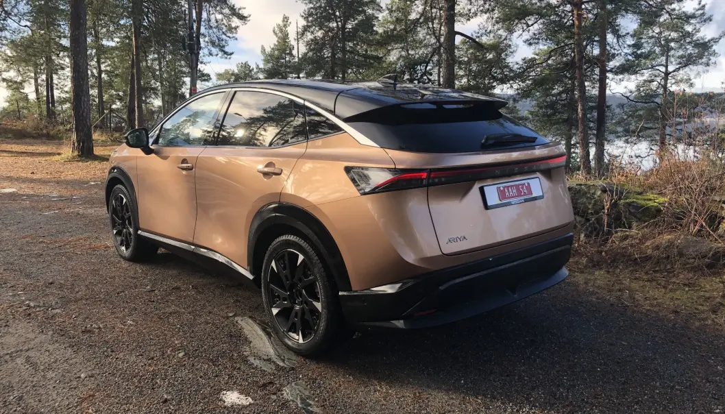 <span class=" font-weight-bold" data-lab-font_weight_desktop="font-weight-bold">DESIGN</span>: Nissan har virkelig slått til på designfronten med Ariya. I selve kupeen er det bra plass til passasjerer, men designet går på bekostning av bagasjeplass. <span class=" font-weight-bold" data-lab-font_weight_desktop="font-weight-bold">DESIGN</span>: Nissan har virkelig slått til på designfronten med Ariya. I selve kupeen er det bra plass til passasjerer, men designet går på bekostning av bagasjeplass.