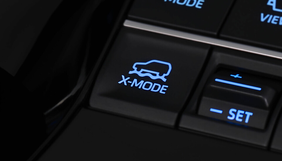 SPESIALØVELSE: I kjøreprogrammet X-mode står bZ4X fram som en tøffing i terrenget. Framkommeligheten er meget bra.