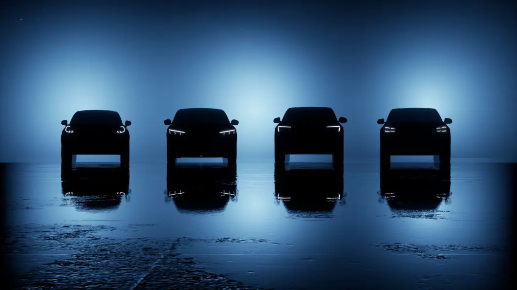 <span class="font-weight-bold" data-lab-font_weight_desktop="font-weight-bold">HEMMELIG, NEMLIG: </span>Mustang Mach-E, nummer to fra venstre, får selskap av tre andre modeller innen 2024. <span class="font-weight-bold" data-lab-font_weight_desktop="font-weight-bold">HEMMELIG, NEMLIG: </span>Mustang Mach-E, nummer to fra venstre, får selskap av tre andre modeller innen 2024.