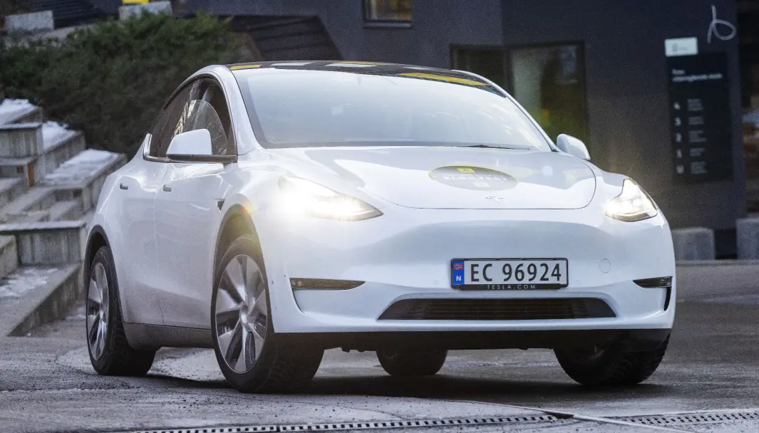 TILBAKE I TET: Tesla Model Y er plutselig på registreringstoppen i Norge etter total tørke i januar og februar. TILBAKE I TET: Tesla Model Y er plutselig på registreringstoppen i Norge etter total tørke i januar og februar.