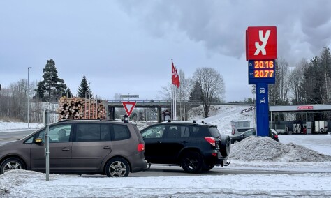 Norge følger ikke Europas avgifts­kutt på bensin