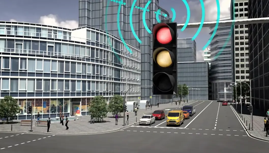 SMARTE LYS: Når trafikklys og biler kommuniserer, glir trafikken bedre, viser Fords testprosjekt. SMARTE LYS: Når trafikklys og biler kommuniserer, glir trafikken bedre, viser Fords testprosjekt.