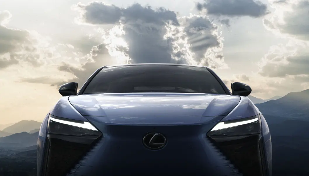 <span class=" font-weight-bold" data-lab-font_weight_desktop="font-weight-bold">LANSERES:</span> Lexus RZ 450e får sin verdensdebut rett over påske. Dette er en Lexus bygget på samme utgangspunkt som Toyota bZ4X. <span class=" font-weight-bold" data-lab-font_weight_desktop="font-weight-bold">LANSERES:</span> Lexus RZ 450e får sin verdensdebut rett over påske. Dette er en Lexus bygget på samme utgangspunkt som Toyota bZ4X.