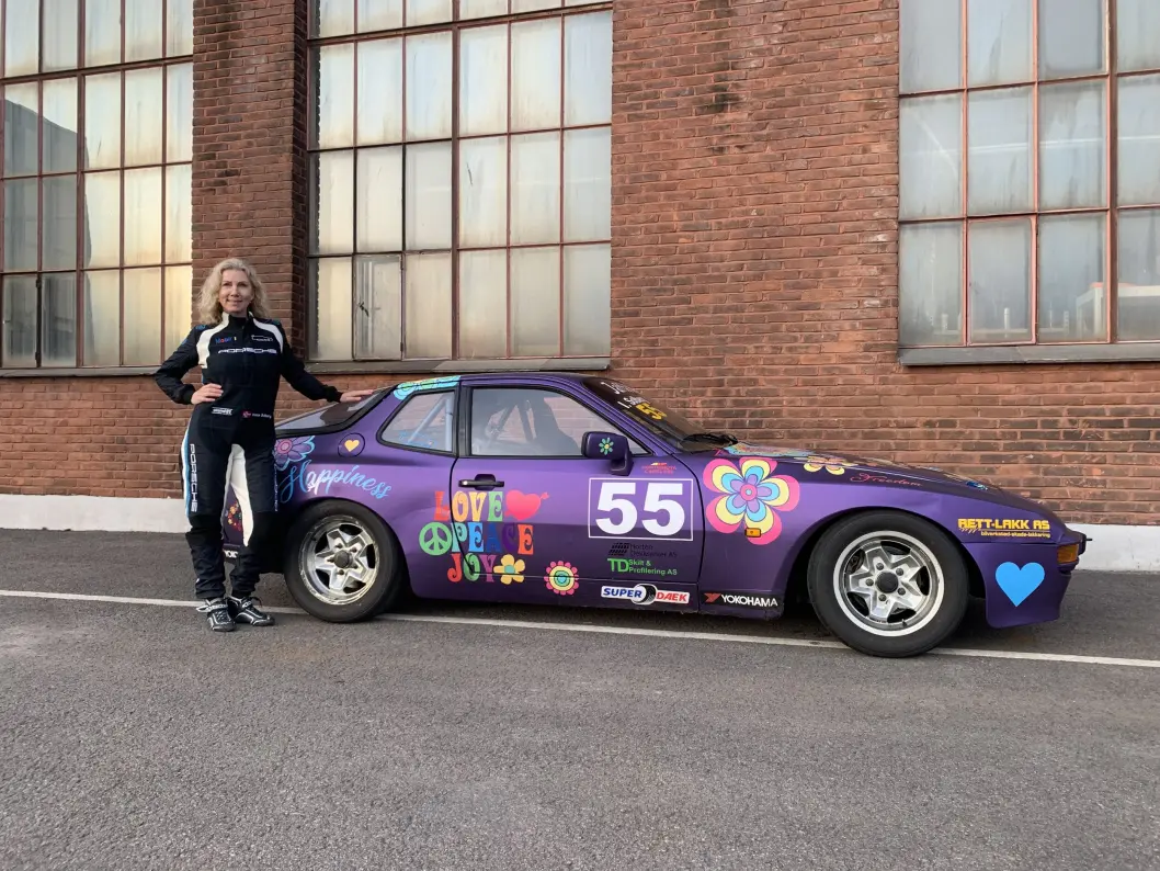 <span class="font-weight-bold" data-lab-font_weight_desktop="font-weight-bold">DEKORERT:</span> Horten-kvinnen Irene Solberg og hennes Porsche 944 er en del av racingteamet @jaffa_racing_norway. <span class="font-weight-bold" data-lab-font_weight_desktop="font-weight-bold">DEKORERT:</span> Horten-kvinnen Irene Solberg og hennes Porsche 944 er en del av racingteamet @jaffa_racing_norway.