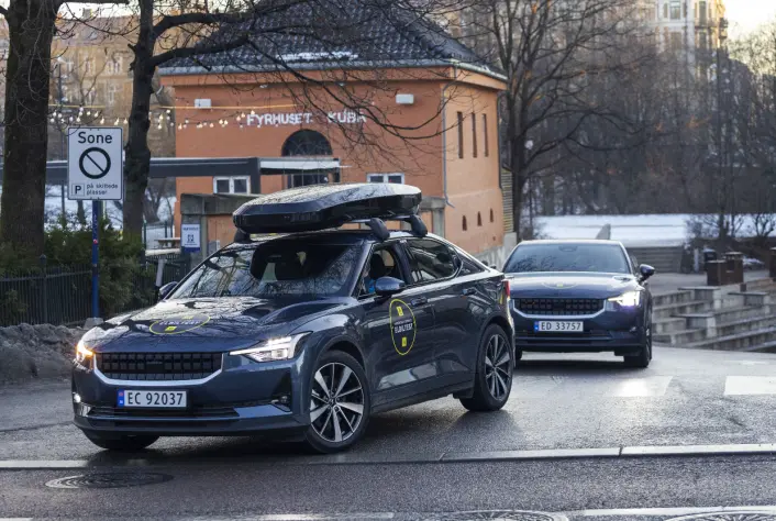 <span class="font-weight-bold" data-lab-font_weight_desktop="font-weight-bold">VEKTFORSKJELL:</span> En Polestar 2 med takboks og 170 kg bagasje har nærmere 10 prosent høyere forbruk enn en tilsvarende bil med bare sjåfør, viser våre tester. <span class="font-weight-bold" data-lab-font_weight_desktop="font-weight-bold">VEKTFORSKJELL:</span> En Polestar 2 med takboks og 170 kg bagasje har nærmere 10 prosent høyere forbruk enn en tilsvarende bil med bare sjåfør, viser våre tester.