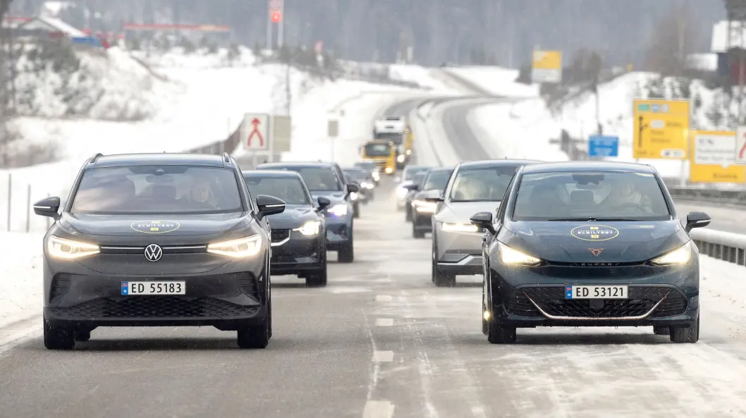 HVOR LANGT…? Hva er elbilenes egentlige rekkevidde under norske forhold. Vi har testet! HVOR LANGT…? Hva er elbilenes egentlige rekkevidde under norske forhold. Vi har testet!