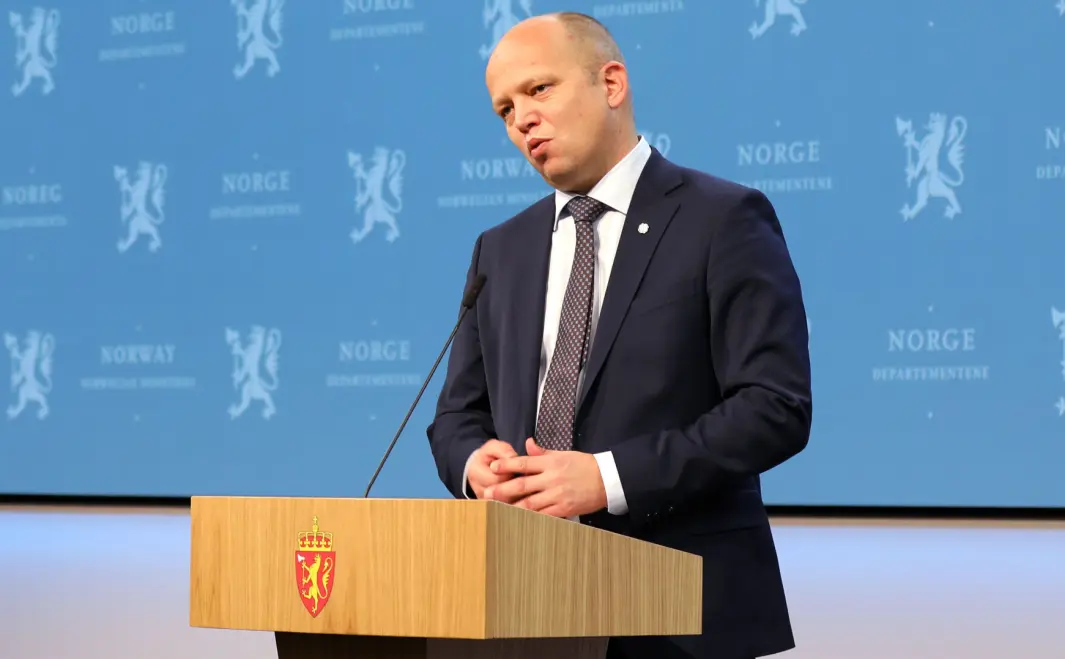 MOMSKNEKK: Finansminister Trygve Slagsvold Vedum (Sp) fra presentasjonen av regjeringens forslag til statsbudsjett sist november. MOMSKNEKK: Finansminister Trygve Slagsvold Vedum (Sp) fra presentasjonen av regjeringens forslag til statsbudsjett sist november.