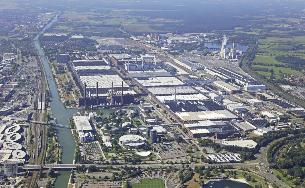 <span class="font-weight-bold" data-lab-font_weight_desktop="font-weight-bold">PAUSEKNAPP:</span> Volkswagens hovedfabrikk i Wolfsburg. <span class="font-weight-bold" data-lab-font_weight_desktop="font-weight-bold">PAUSEKNAPP:</span> Volkswagens hovedfabrikk i Wolfsburg.