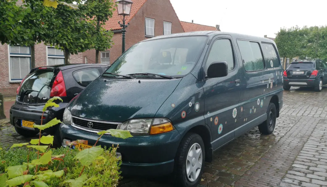 PROBLEMER: Ny nøkkel kan skape problemer på eldre biler. Her en nesten tilsvarende bil som den omtalte: 2001-modell av Hiace i personbilutgave. PROBLEMER: Ny nøkkel kan skape problemer på eldre biler. Her en nesten tilsvarende bil som den omtalte: 2001-modell av Hiace i personbilutgave.