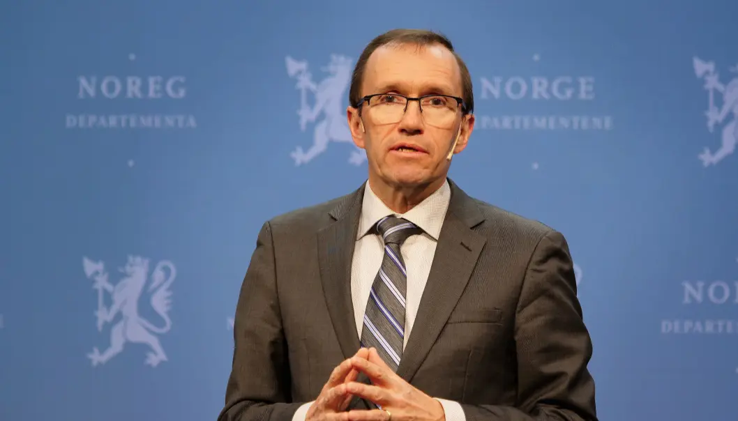 TAKK, TAKK: – Rapporten anerkjenner viktige norske fremskritt innen grønn omstilling, blant annet gjennom elektrifisering av transportsektoren, sier klima- og miljøminister Espen Barth Eide. TAKK, TAKK: – Rapporten anerkjenner viktige norske fremskritt innen grønn omstilling, blant annet gjennom elektrifisering av transportsektoren, sier klima- og miljøminister Espen Barth Eide.