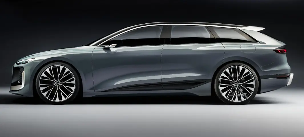 <span class="font-weight-bold" data-lab-font_weight_desktop="font-weight-bold">LAVTFLYVENDE:</span> Med sine 144 cm blir A6 Avant e-tron marginalt høyere enn Audis sportsbil e-tron GT. <span class="font-weight-bold" data-lab-font_weight_desktop="font-weight-bold">LAVTFLYVENDE:</span> Med sine 144 cm blir A6 Avant e-tron marginalt høyere enn Audis sportsbil e-tron GT.