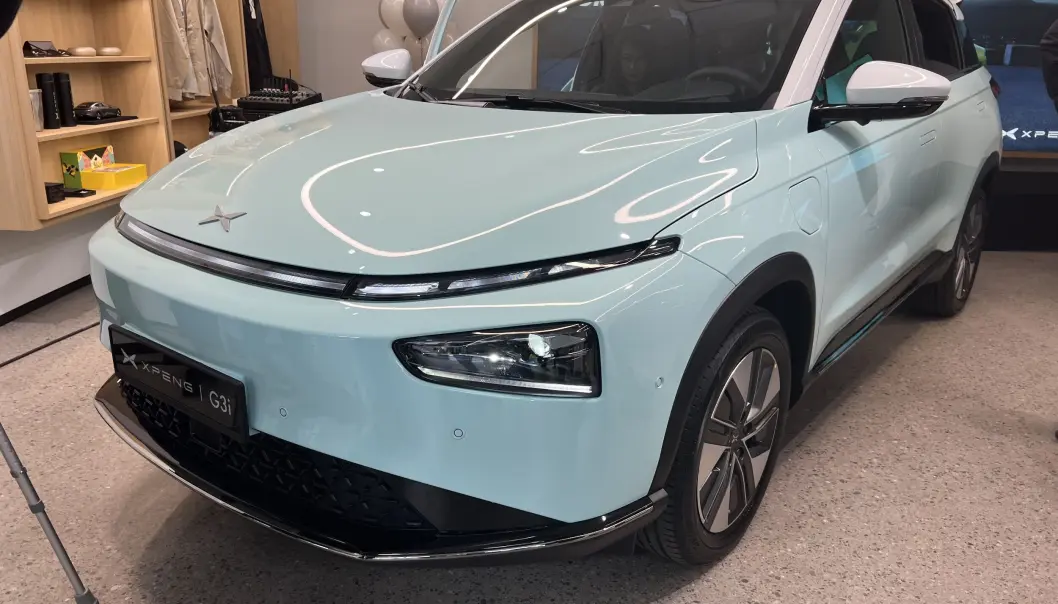 <span class=" font-weight-bold" data-lab-font_weight_desktop="font-weight-bold">FACELIFT:</span> Ny front og de integrerte håndtakene, kopiert fra Tesla, er mest synlige endringer på oppgraderte G3, som nå heter G3i. <span class=" font-weight-bold" data-lab-font_weight_desktop="font-weight-bold">FACELIFT:</span> Ny front og de integrerte håndtakene, kopiert fra Tesla, er mest synlige endringer på oppgraderte G3, som nå heter G3i.