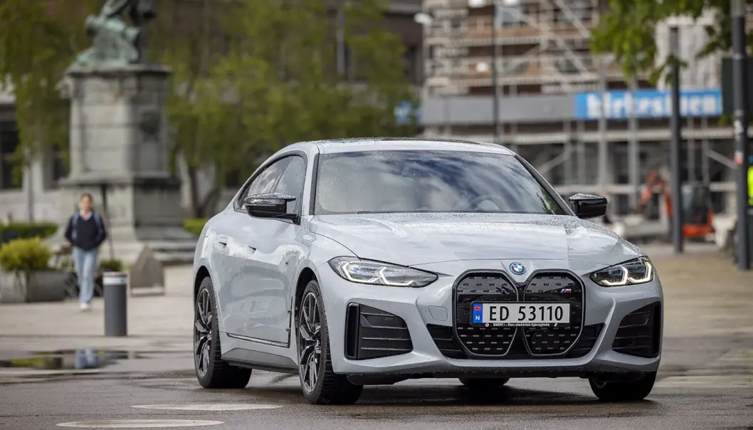 ENKELT: Med Plug&Charge koblet opp mot flere ulike leverandører, blir det enkelt å lade en BMW i4. ENKELT: Med Plug&Charge koblet opp mot flere ulike leverandører, blir det enkelt å lade en BMW i4.