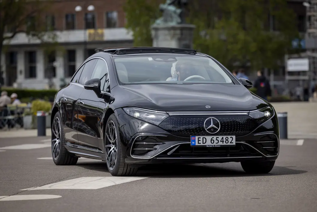 <span class="font-weight-bold" data-lab-font_weight_desktop="font-weight-bold">REKKEVIDDE-FAVORITT:</span> Mercedes-Benz EQS 450+. <span class="font-weight-bold" data-lab-font_weight_desktop="font-weight-bold">REKKEVIDDE-FAVORITT:</span> Mercedes-Benz EQS 450+.