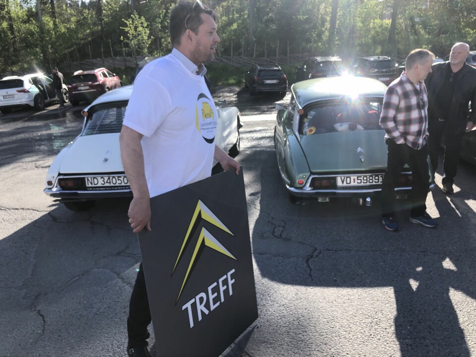 OPPMØTE: Citroën DS er helt i toppen blant bilhistoriens eksos-ikoner, og den norske klubben arrangerer jevnlige treff og annen moro.