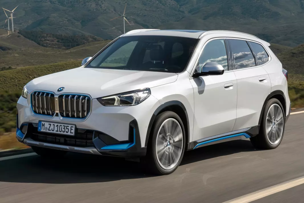 LEVERES I 2023: iX1 blir BMWs nye elektriske innstegsmodell.