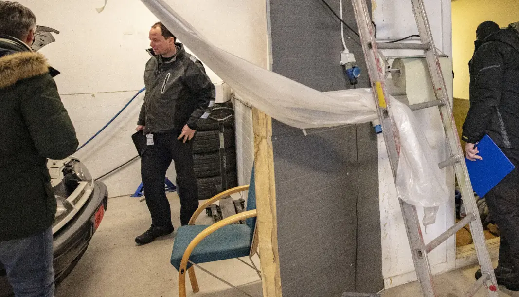 MODIFISERING: Optimalisering av bilmotorer utføres på verksteder. Bildet er fra en kontroll på verksteder i regi av blant annet politiet og vegvesenet. Verkstedet på bildet har ingenting med denne saken å gjøre. MODIFISERING: Optimalisering av bilmotorer utføres på verksteder. Bildet er fra en kontroll på verksteder i regi av blant annet politiet og vegvesenet. Verkstedet på bildet har ingenting med denne saken å gjøre.